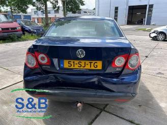 Volkswagen Jetta Jetta III (1K2), Sedan, 2005 / 2010 1.6 FSI 16V picture 4