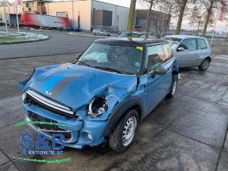 Vrakbiler auto Mini Cooper Mini (R56), Hatchback, 2006 / 2013 1.6 16V Cooper 2012/5