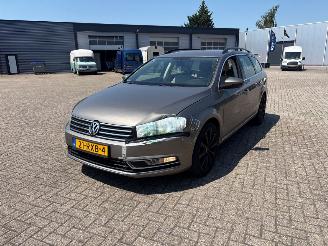 skadebil auto Volkswagen Passat 1.4 TSI 16V Combi/o  Benzine 1.390cc 90kW (122pk) FWD 2010-08/2014-12  CAXA 2011/8
