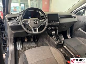 Renault Clio  picture 16