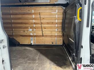 Ford Transit  picture 11