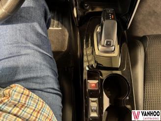 Peugeot 208  picture 19