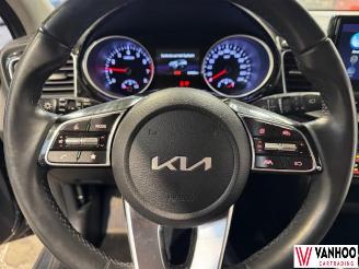 Kia Ceed  picture 16