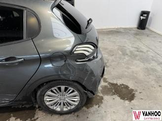 Peugeot 208  picture 5