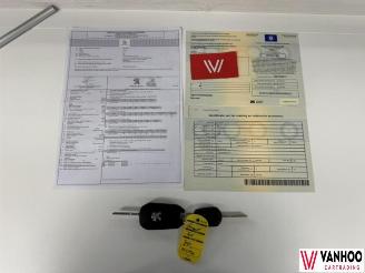 Peugeot 208  picture 19