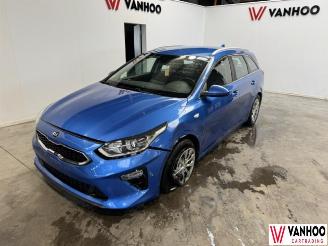 Vaurioauto  passenger cars Kia Cee d  2019/12