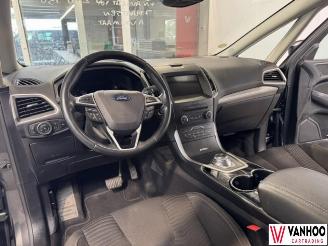 Ford S-Max  picture 13