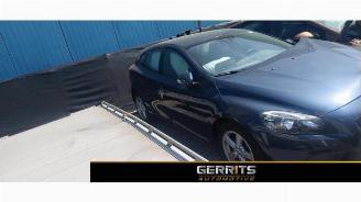 Volvo V-40 V40 (MV), Hatchback 5-drs, 2012 / 2019 2.0 D2 16V picture 2