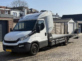 krockskadad bil motor Iveco Daily 35S15 2.3 410 2014/1
