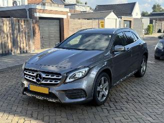 skadebil auto Mercedes GLA 200d AMG AUTOMAAT 2018/1