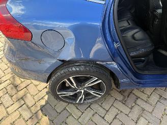 Volvo V-40 2.0 T4 R DESIGN Sport picture 11