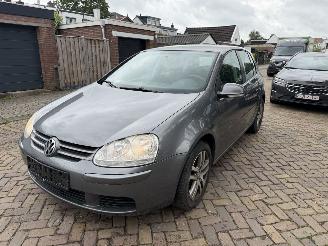 krockskadad bil auto Volkswagen Golf 1.9 TDI 2006/1