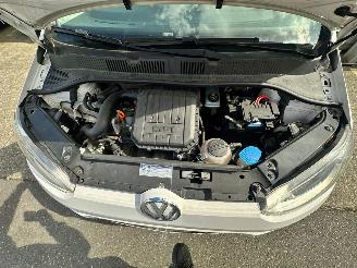Volkswagen Up! 1.0 PANO picture 10