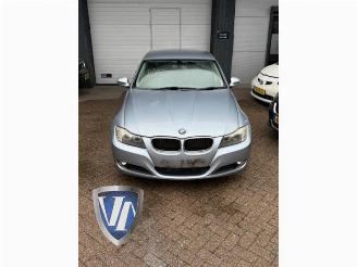 Dezmembrări autoturisme BMW 3-serie 3 serie (E90), Sedan, 2005 / 2011 318i 16V 2010/10