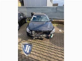 Coche siniestrado Volvo V-60 V60 I (FW/GW), Combi, 2010 / 2018 2.0 D4 16V 2016/8