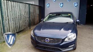 Uttjänta bilar auto Volvo S-60 S60 II (FS), Sedan, 2010 / 2018 2.0 D4 16V 2014/6