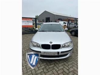 Vrakbiler auto BMW 1-serie 1 serie (E87/87N), Hatchback 5-drs, 2003 / 2012 116i 1.6 16V 2005/8