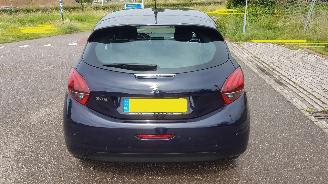 Peugeot 208 ALLURE  110PK picture 8