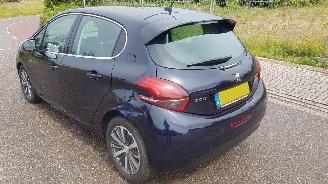 Peugeot 208 ALLURE  110PK picture 9