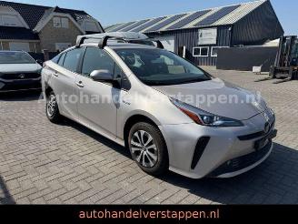 damaged passenger cars Toyota Prius Comfort 1.8i VVT-i Hybrid JBL 2021/4